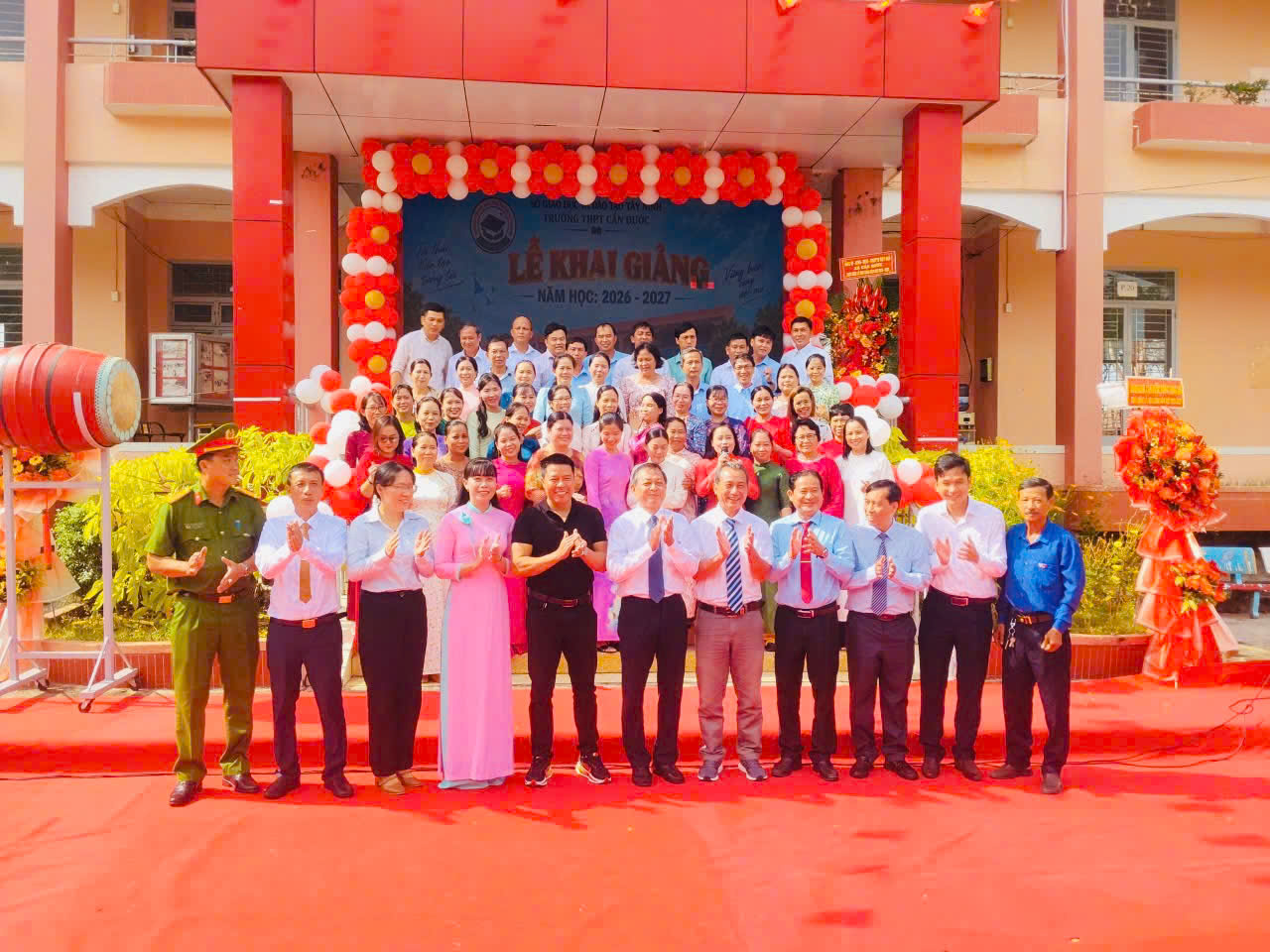Trường THPT Cần Đước rộn ràng khai giảng năm học mới 2026-2027