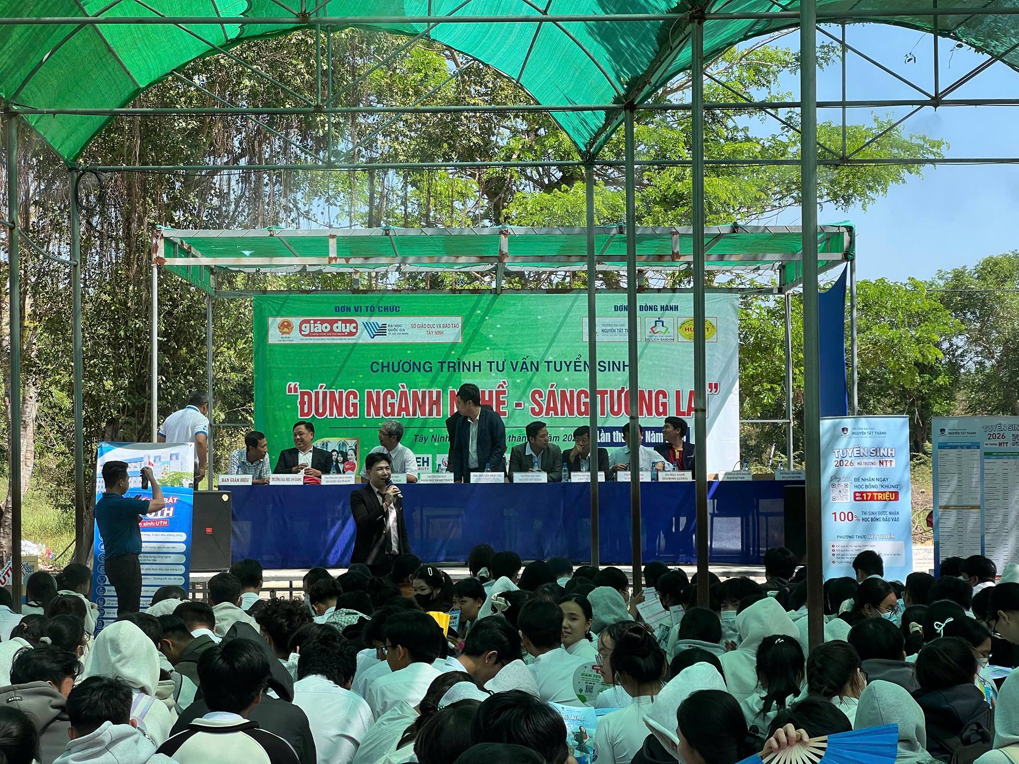 CHƯƠNG TRÌNH TƯ VẤN TUYỂN SINH “ĐÚNG NGÀNH NGHỀ – SÁNG TƯƠNG LAI” LẦN THỨ 18 NĂM 2026