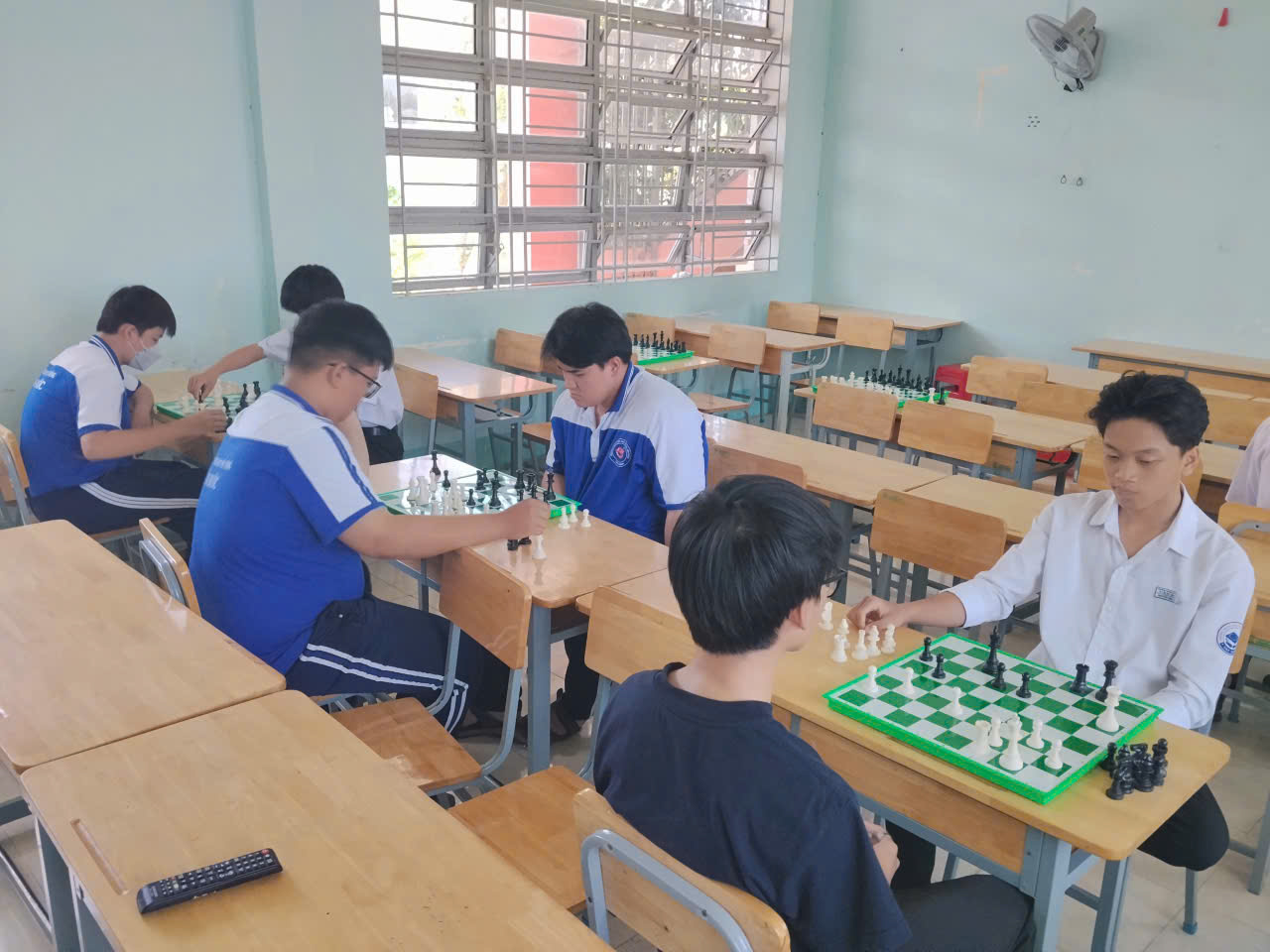   GIẢI THI ĐẤU CỜ VUA   