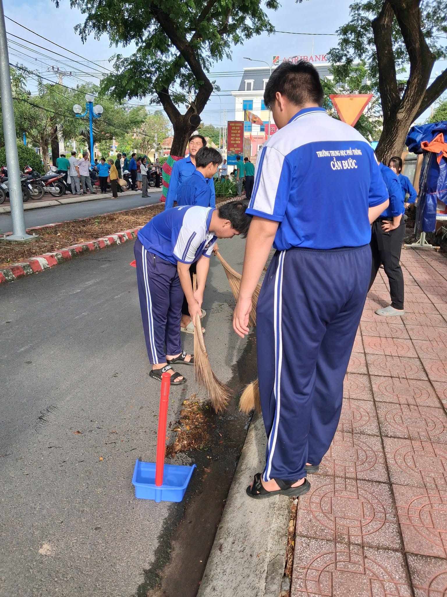 22/717538174-1475611984364717-8145482688789682666-n_16062026082221904_0jydu4qc.bov.jpg